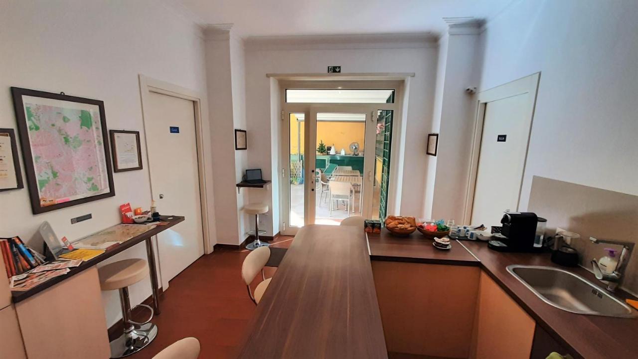 B&B Five Рим Екстериор снимка