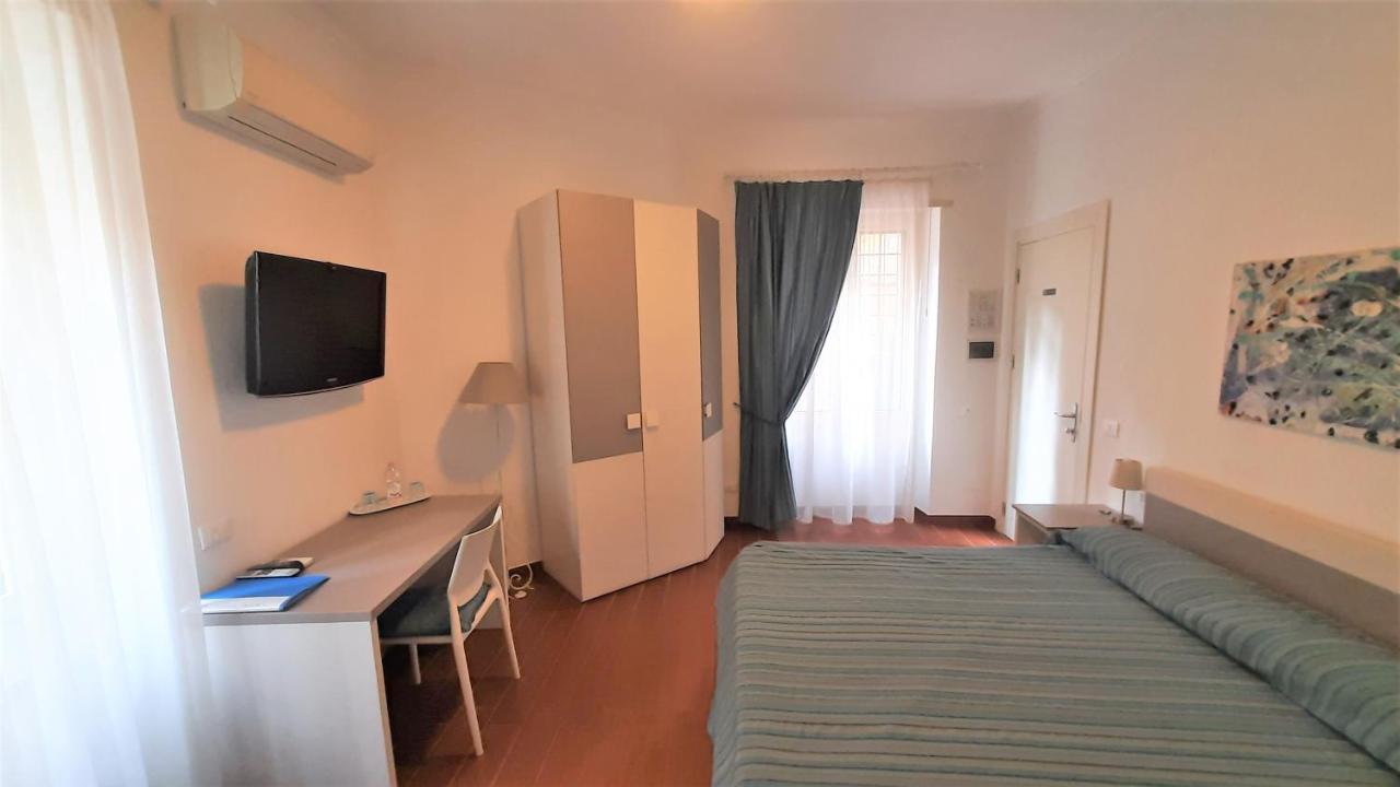 B&B Five Рим Екстериор снимка