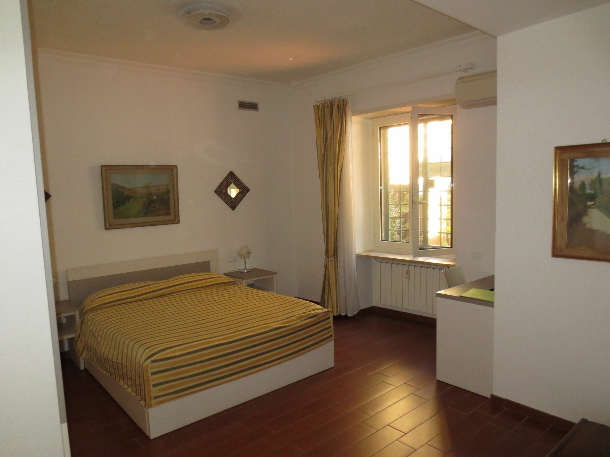 B&B Five Рим Екстериор снимка